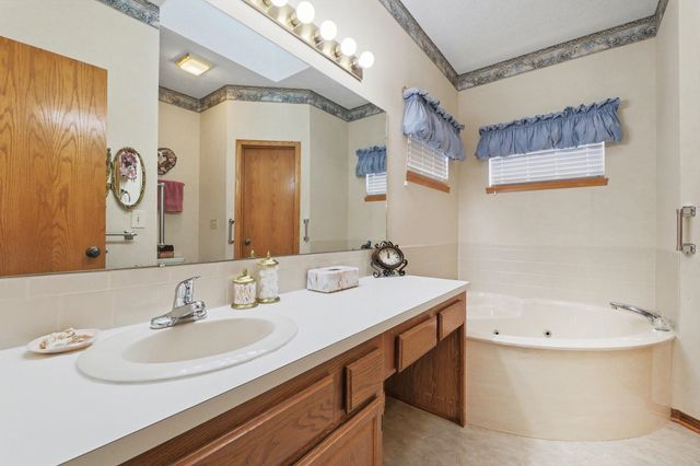 3047 N Bramblewood, Wichita, KS 67226