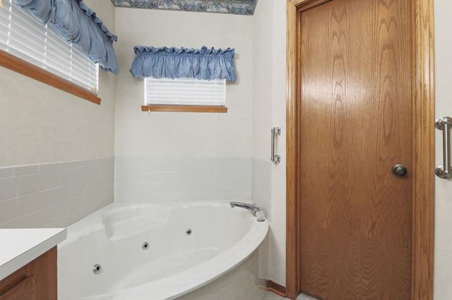 3047 N Bramblewood, Wichita, KS 67226