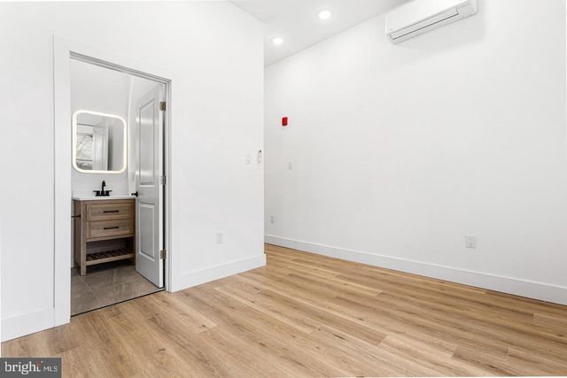 2317 N 33RD ST, Philadelphia, PA 19132