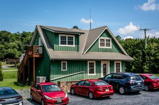 13 SWARTZEL SHOP RD, Staunton, VA 24401