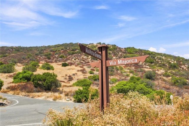 8 Via Vista Grande, Murrieta, CA 92562