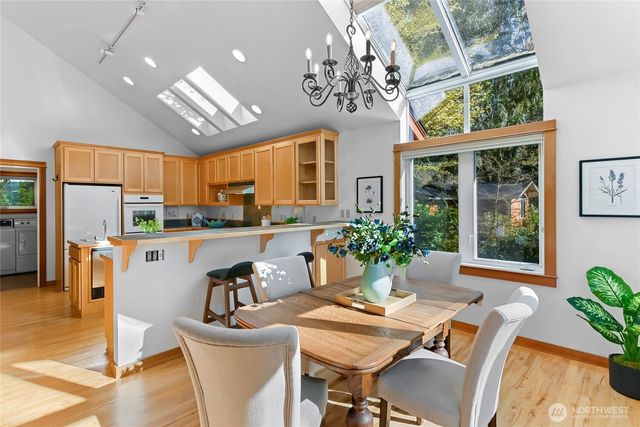 15068 Komedal Road NE, Bainbridge Island, WA 98110