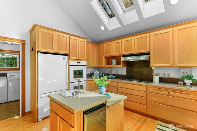 15068 Komedal Road NE, Bainbridge Island, WA 98110
