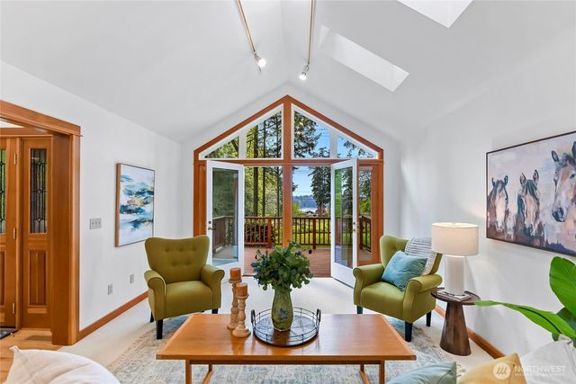 15068 Komedal Road NE, Bainbridge Island, WA 98110