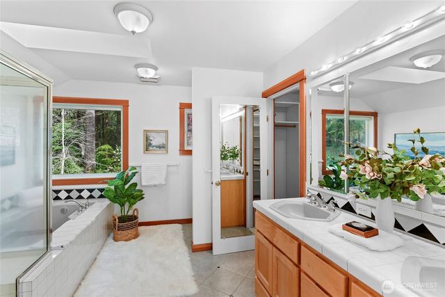 15068 Komedal Road NE, Bainbridge Island, WA 98110