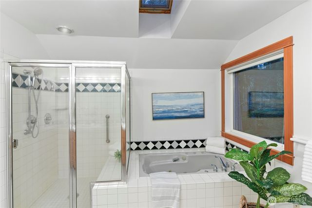 15068 Komedal Road NE, Bainbridge Island, WA 98110
