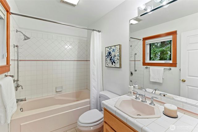 15068 Komedal Road NE, Bainbridge Island, WA 98110