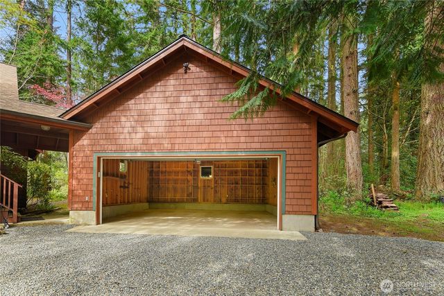 15068 Komedal Road NE, Bainbridge Island, WA 98110