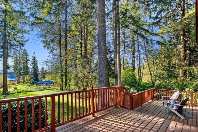15068 Komedal Road NE, Bainbridge Island, WA 98110