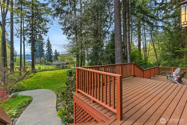 15068 Komedal Road NE, Bainbridge Island, WA 98110