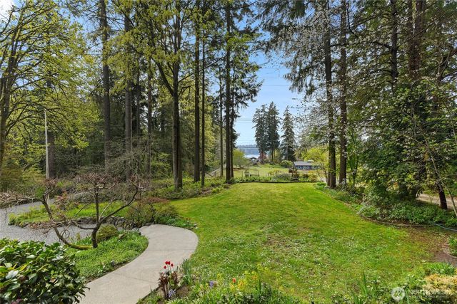 15068 Komedal Road NE, Bainbridge Island, WA 98110