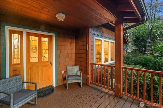 15068 Komedal Road NE, Bainbridge Island, WA 98110