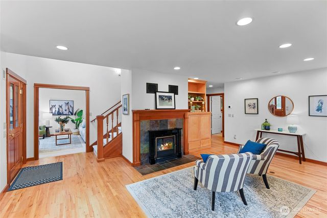 15068 Komedal Road NE, Bainbridge Island, WA 98110