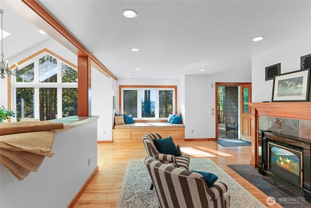 15068 Komedal Road NE, Bainbridge Island, WA 98110