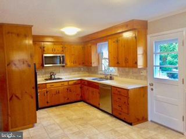 515 TOWSON AVE, Lutherville Timonium, MD 21093