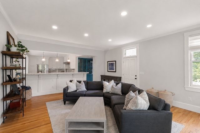 55 Coburn Rd, Weston, MA 02493