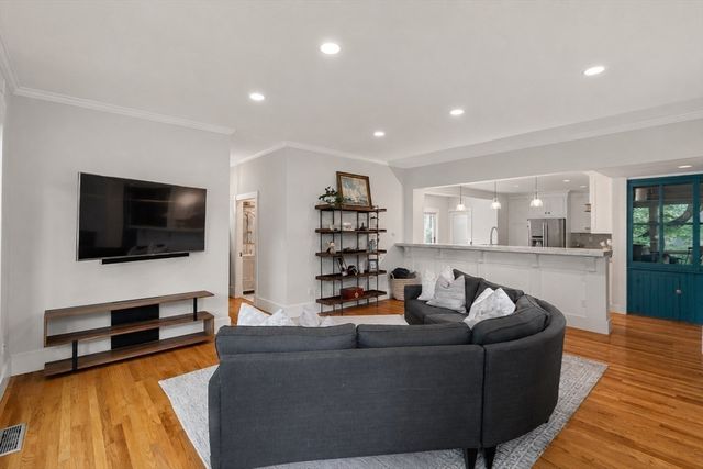 55 Coburn Rd, Weston, MA 02493