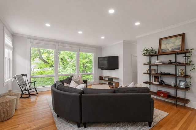 55 Coburn Rd, Weston, MA 02493