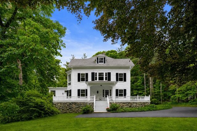 55 Coburn Rd, Weston, MA 02493