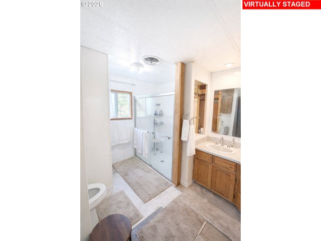 200 EMILS Way 45, Roseburg, OR 97471