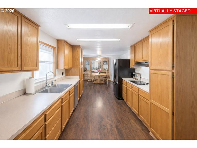 200 EMILS Way 45, Roseburg, OR 97471