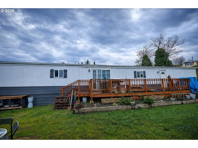 200 EMILS Way 45, Roseburg, OR 97471