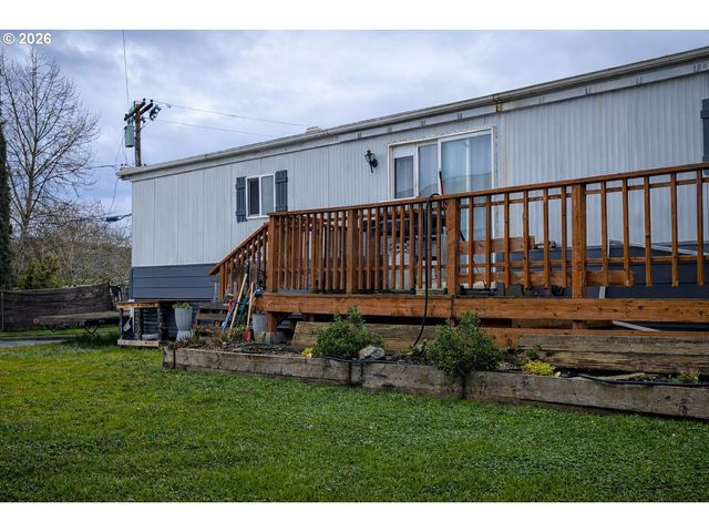 200 EMILS Way 45, Roseburg, OR 97471