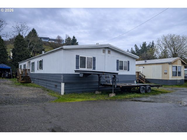 200 EMILS Way 45, Roseburg, OR 97471