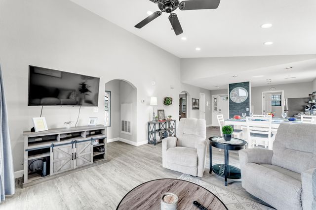 2700 Green Mountain Drive 5, Branson, MO 65616