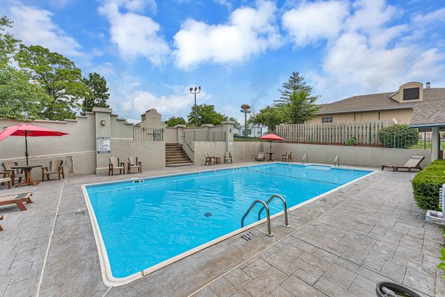 2700 Green Mountain Drive 5, Branson, MO 65616