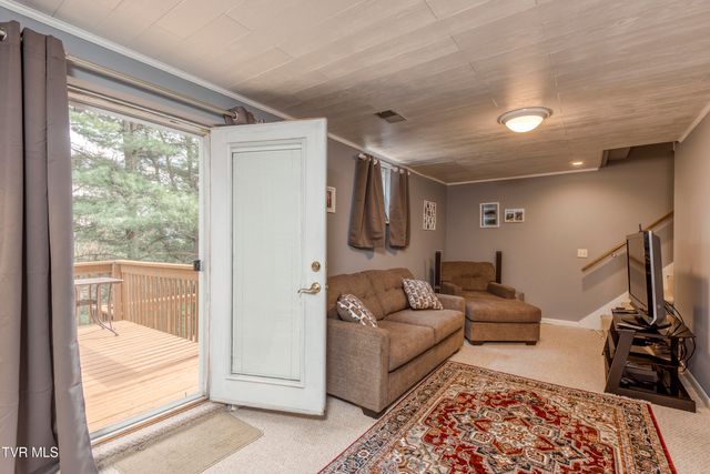 226 High Oak Drive, Bristol, VA 24201