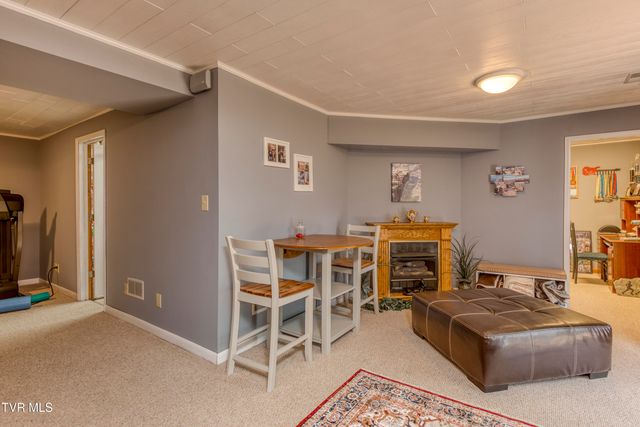 226 High Oak Drive, Bristol, VA 24201