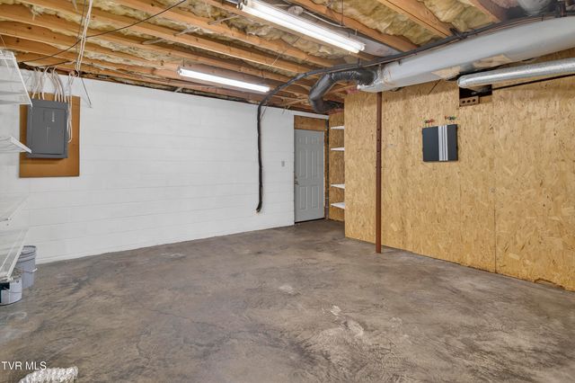 226 High Oak Drive, Bristol, VA 24201