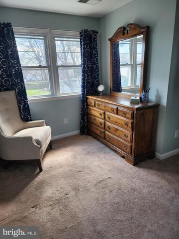 115 LAYTON DR, New Castle, DE 19720