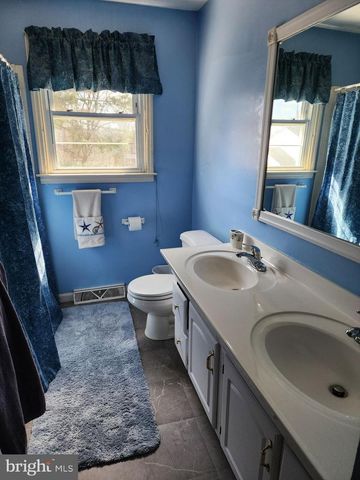 115 LAYTON DR, New Castle, DE 19720