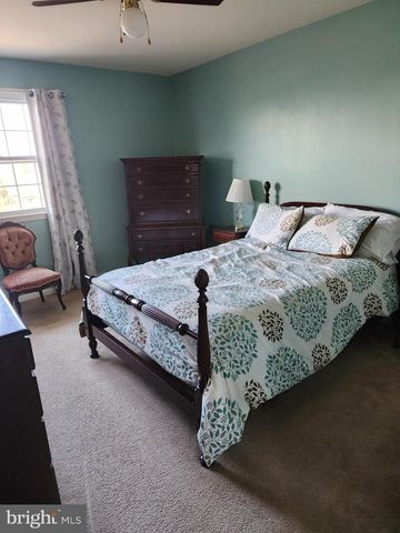 115 LAYTON DR, New Castle, DE 19720