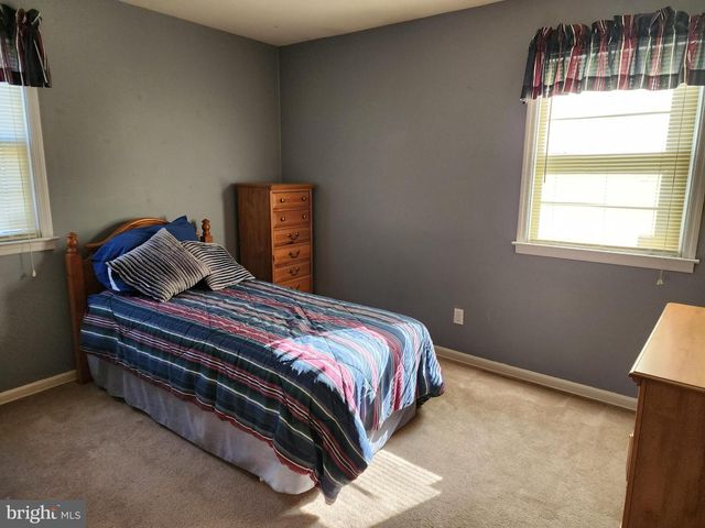 115 LAYTON DR, New Castle, DE 19720