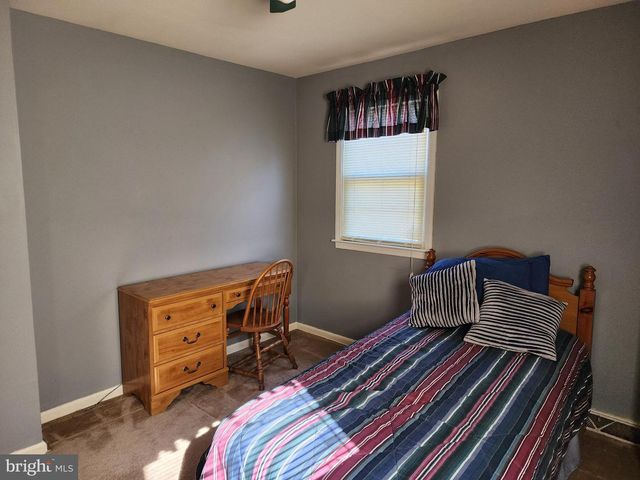 115 LAYTON DR, New Castle, DE 19720