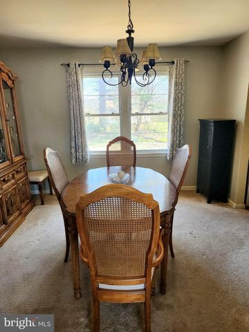 115 LAYTON DR, New Castle, DE 19720