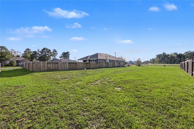1635 Waukegan Road, Conroe, TX 77306