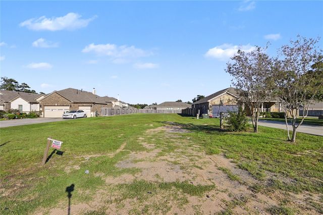 1635 Waukegan Road, Conroe, TX 77306