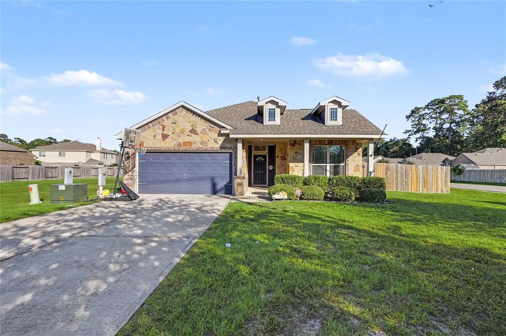 1635 Waukegan Road, Conroe, TX 77306