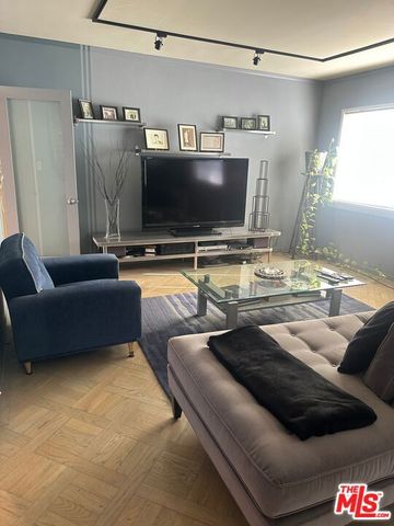 1329 S Hoover Street, Los Angeles, CA 90006