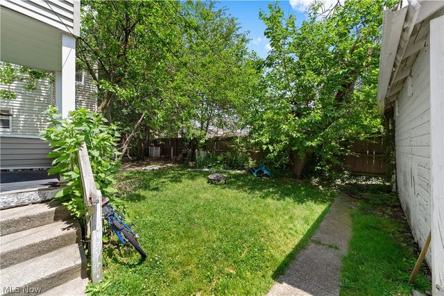 1279 Idlewood Avenue, Lakewood, OH 44107