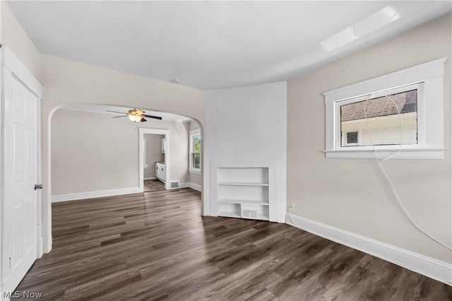 1279 Idlewood Avenue, Lakewood, OH 44107