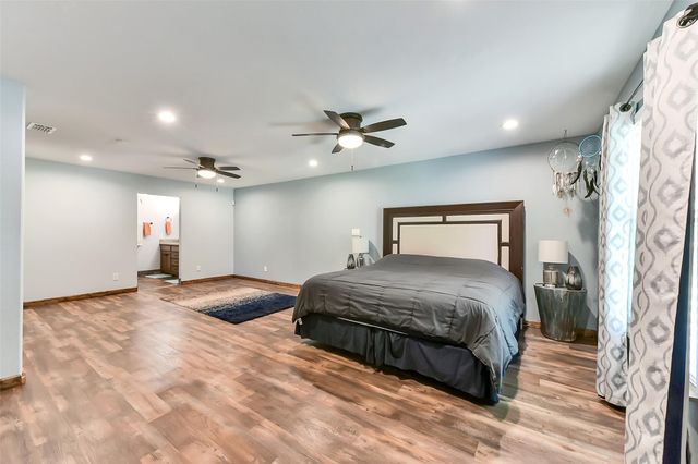 4190 County Road 145, Alvin, TX 77511