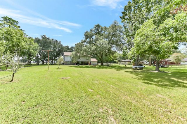 4190 County Road 145, Alvin, TX 77511