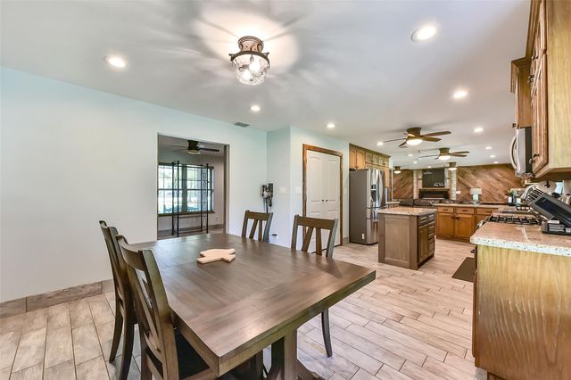 4190 County Road 145, Alvin, TX 77511