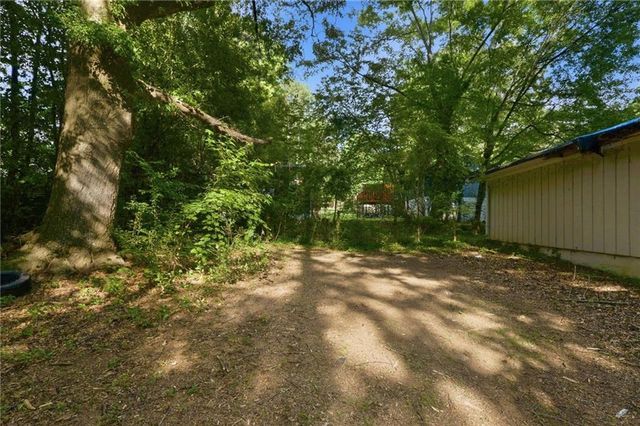 5900 Dart Drive, Lithonia, GA 30058