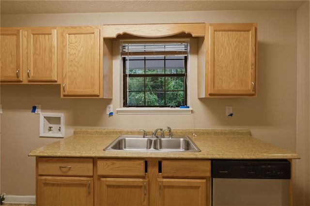5900 Dart Drive, Lithonia, GA 30058